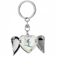 Šareno skijanje Zimska sportska ilustracija Heart Angel Wing ključni držač lanca