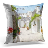 Bijela puglia lijepa ulica među Trulli of Alberobello Italy Village jastučni jastučni jastučni poklopac