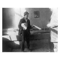 Foto: Newboy u kući Duane Street Shoetging, oko 1889., sudoper kroz, New York