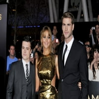 Josh Hutcherson, Jennifer Lawrence, Liam Hemsworth na dolasci za gladi igre Premiere, Nokia Theatre