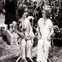 Shirley Hram sa lutkom na setu sa svojim stand-in u Velikim povijesti Mary Lou ISheb