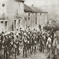 Prvi svjetski rat: Amerikanci. Nameričke trupe počivaju u francuskom selu prije nego što se vratile